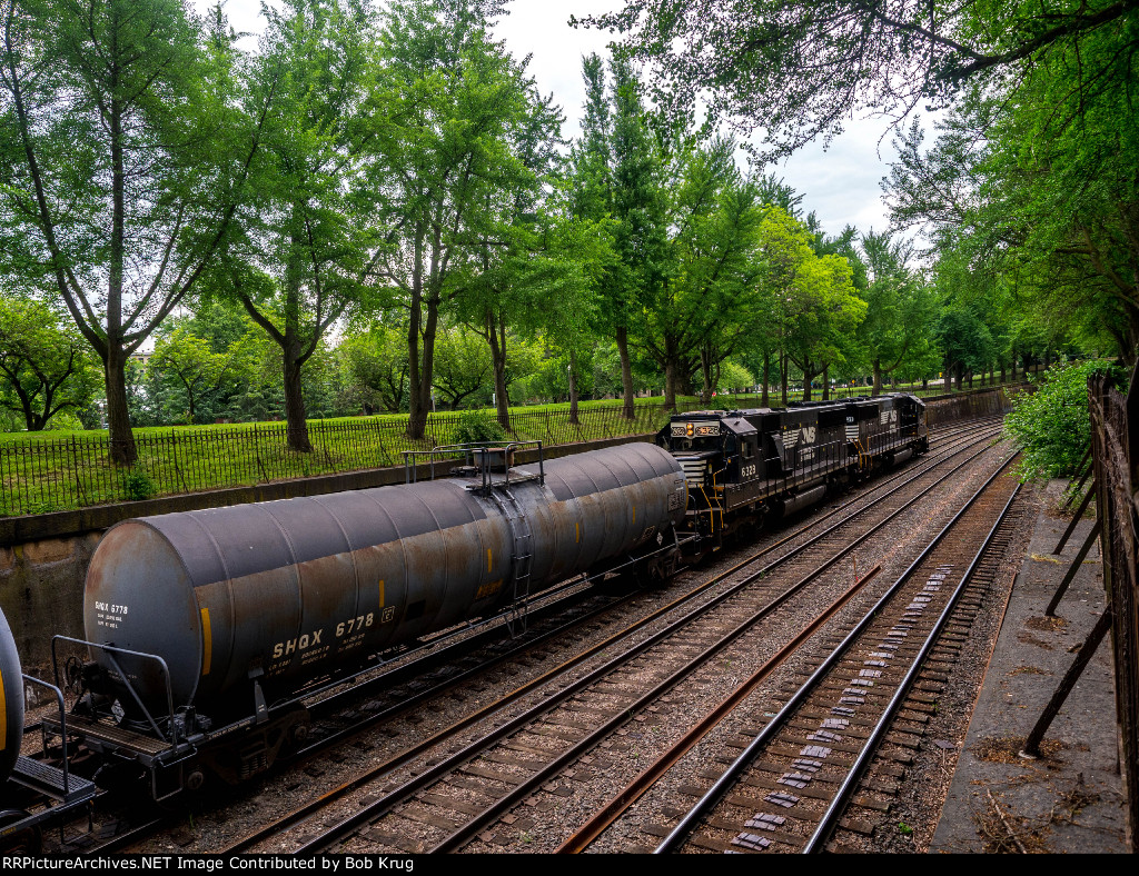 NS yard job in Allegheny Commons Park